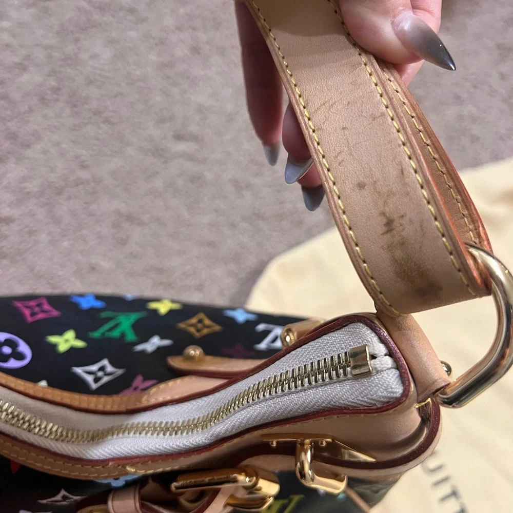 Louis Vuitton X Takashi Murakami Monogram Multicolor Greta Limited Edition bag. - Picture 11 of 12